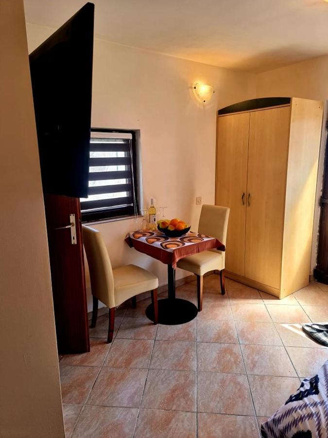 Petra Apartment *