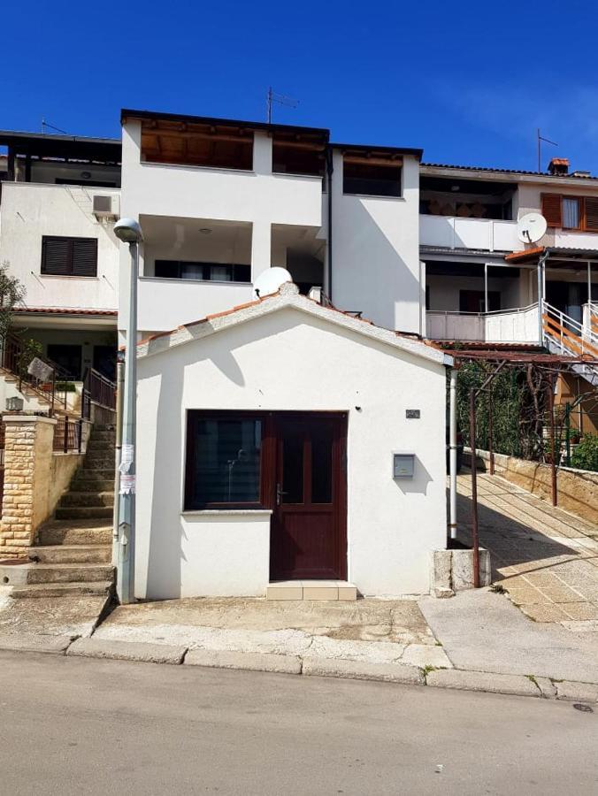 Petra Apartment *